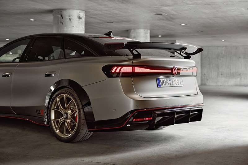 Volkswagen ID.X Performance trasera
