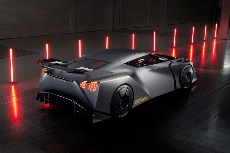 Nissan Hyper Force trasera