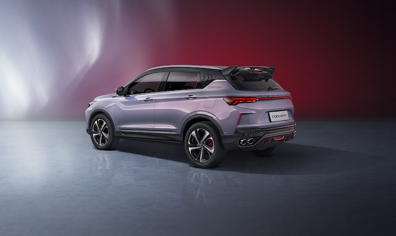 Geely Coolray 2024 trasera