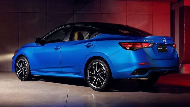 Nissan Sentra 2024 trasera