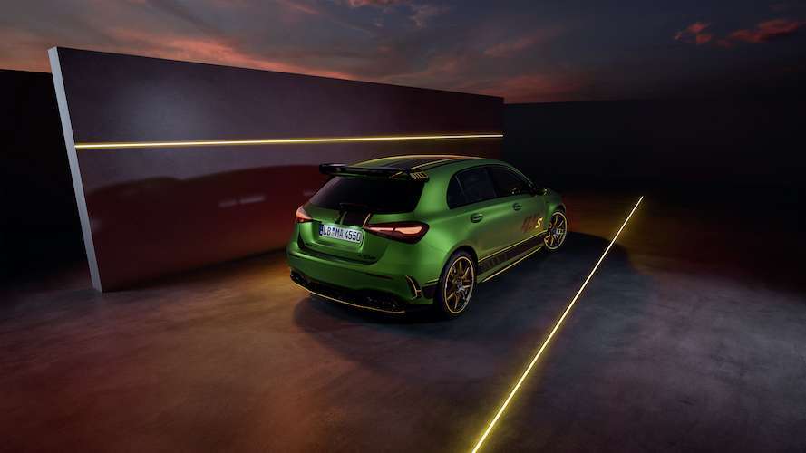 Mercedes-AMG A 45 S 4MATIC+ Edicion Limitada atras