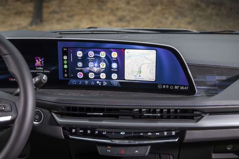 Cadillac XT4 2024 interior